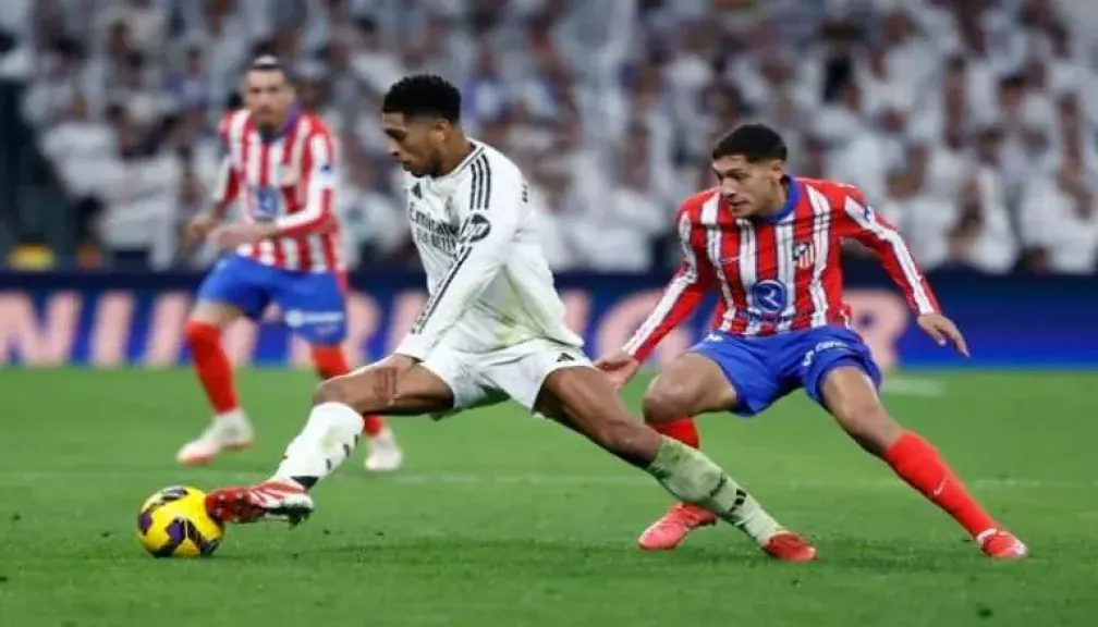 أتلتيكو مدريد يكتسح ريال مدريد بخماسية ويشعل صراع القمة في الدوري الإسباني