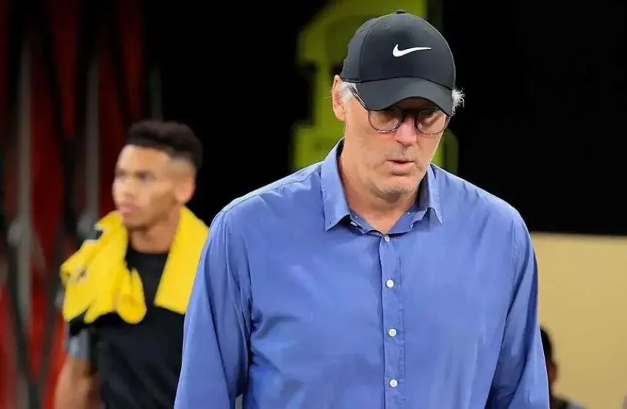 الاتحاد السعودي يُقيل لوران بلان بعد الخسارة أمام النصر ويُكلّف حسن خليفة مؤقتًا