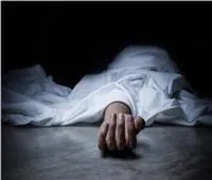 جريمة مأساوية على وقع علاقة آثمة... حجر بائعة مناديل يودي بحياة مسن