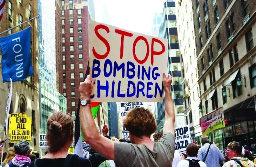 وثائق تكشف عن حملة إسرائيلية في أمريكا لتوظيف مؤثرين بالذكاء الاصطناعي لدعم تل أبيب