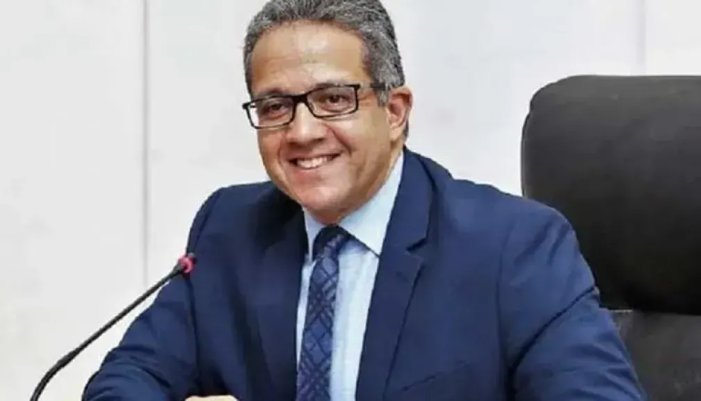 خالد العناني أول عربي يرأس اليونسكو.. رحلة 30 عامًا من مصر إلى قمة الثقافة العالمية!