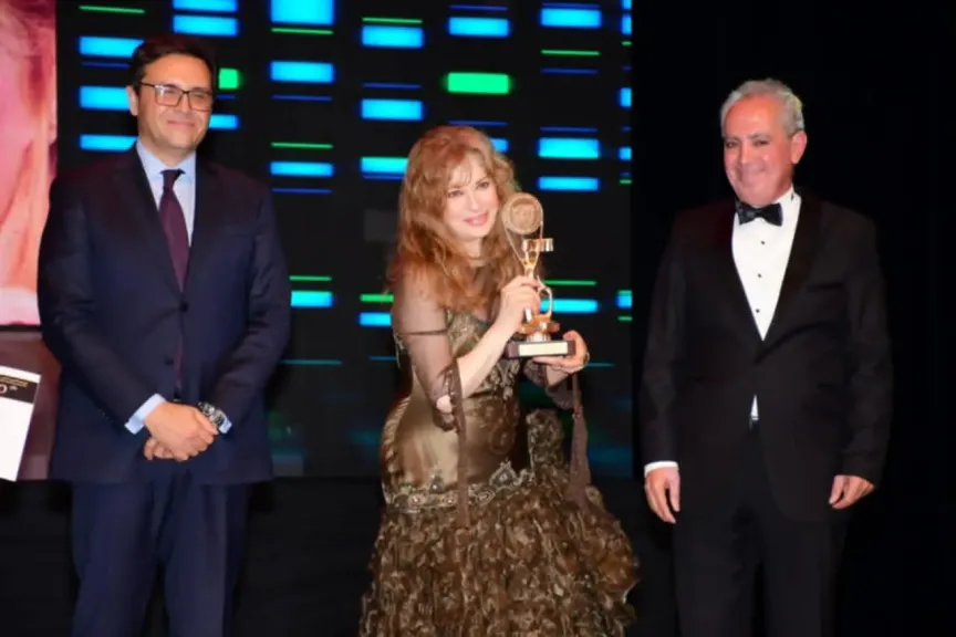 نجوم العرب يضيئون ليل الإسكندرية في ختام الدورة الـ41 من مهرجان البحر المتوسط!