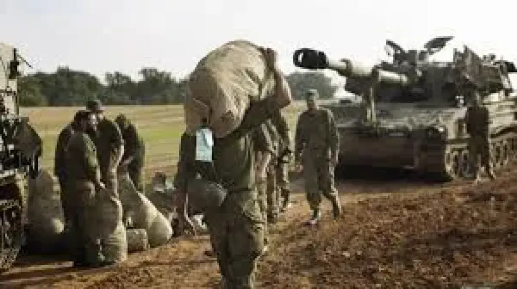 الجيش الإسرائيلي يبدأ الانسحاب من مدينة غزة قبل المصادقة على اتفاق وقف إطلاق النار
