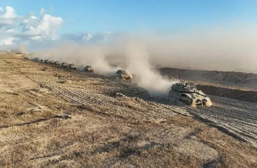 انسحاب الجيش الإسرائيلي من مدينة غزة وسط قصف جوي على الأطراف - الجيش الإسرائيلي غزة - انسحاب الجيش من غزة - الغارات الجوية غزة