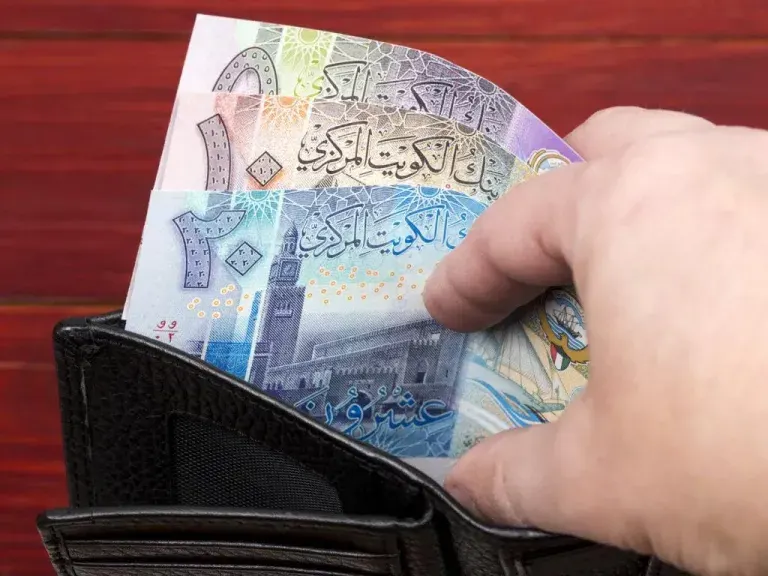 استقرار سعر الدينار الكويتي اليوم الأحد 12 أكتوبر 2025 في البنوك المصرية (1) استقرار سعر الدينار الكويتي اليوم الأحد 12 أكتوبر 2025 في البنوك المصرية (1)