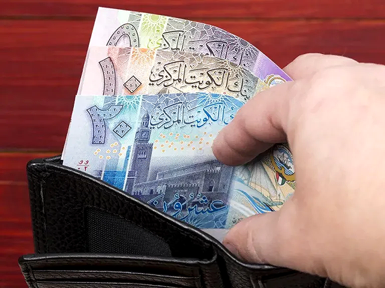 استقرار سعر الدينار الكويتي اليوم الأحد 12 أكتوبر 2025 في البنوك المصرية