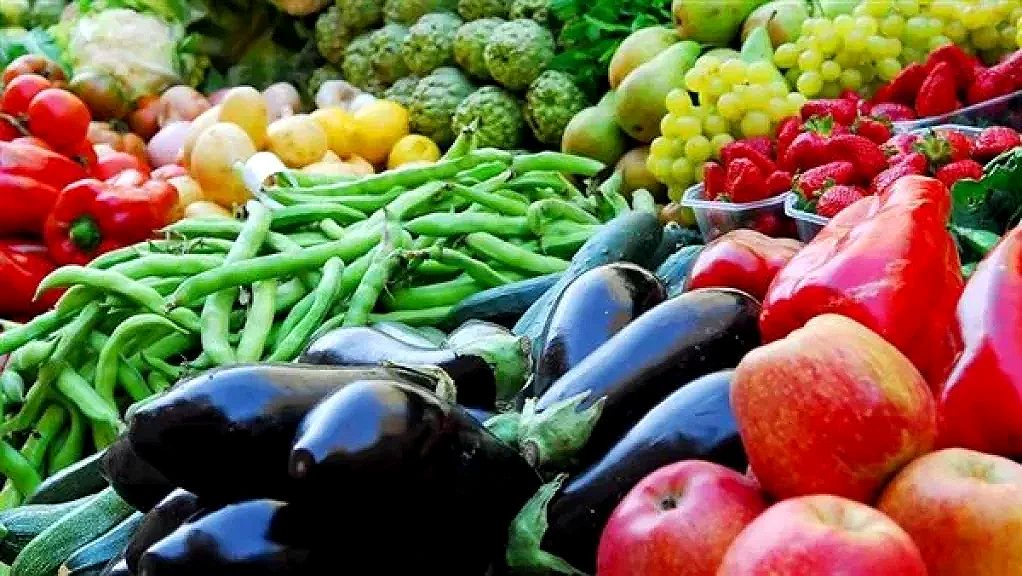 ارتفاعات مفاجئة.. تعرف على أسعار الخضروات والفاكهة الثلاثاء 14 أكتوبر!