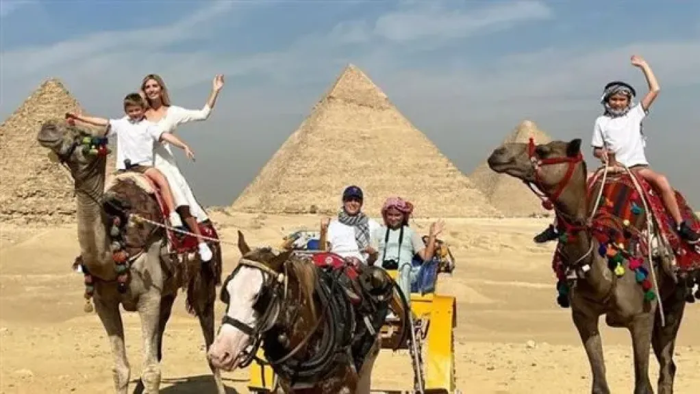 إيفانكا ترامب تزور مصر برفقة زوجها جاريد كوشنر وأطفالها الثلاثة.. جولة في أرض الحضارة والتاريخ