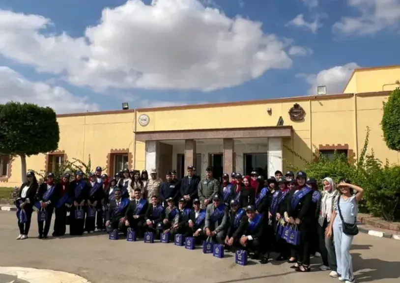 طلاب جامعة الإسكندرية في زيارة ميدانية لإحدى القواعد الجوية احتفالاً بعيد القوات الجوية | تخليد ذكرى معركة المنصورة وتأكيد روح أكتوبر في عقول الشباب