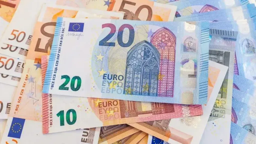 اليورو يرفع الستار اليوم.. معركة السعر تشتعل أمام الجنيه المصري الخميس 16 أكتوبر 2025
