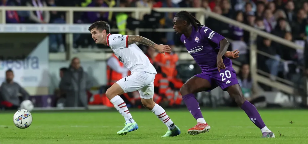 ميلان يقلب تأخره أمام فيورنتينا ويعتلي صدارة الدوري الإيطالي.. تألق لياو ولمسة مودريتش تصنع الفارق