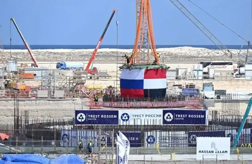 «حدث تاريخي في الضبعة».. وصول وعاء ضغط المفاعل النووي الأول إلى ميناء الضبعة التخصصي