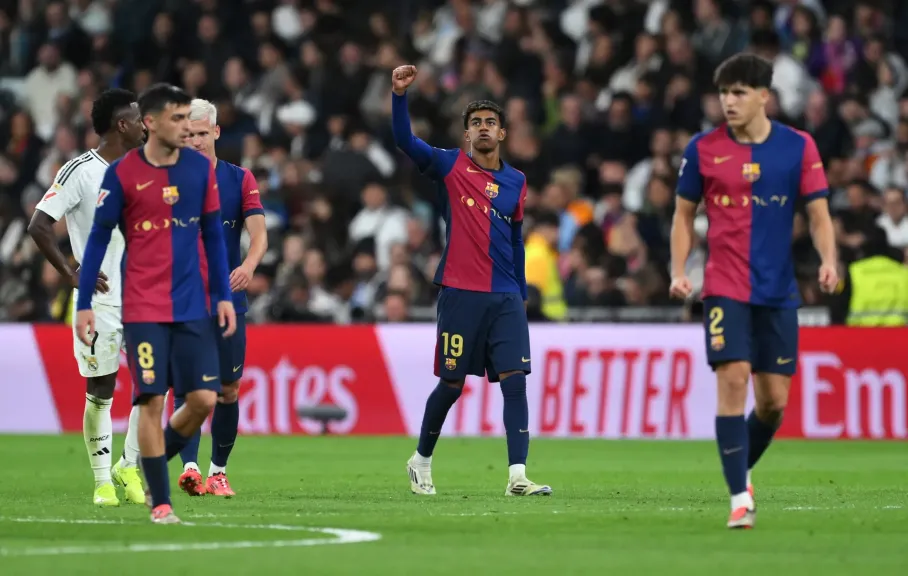 ريال مدريد  يفوز علي برشلونة بثنائية مثيرة.. هزيمة جديدة وتُشعل سباق الليغا