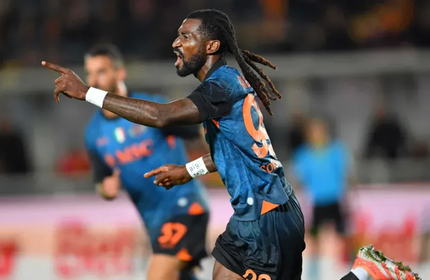 نابولي يهزم ليتشي ويواصل تألقه في صدارة الدوري الإيطالي