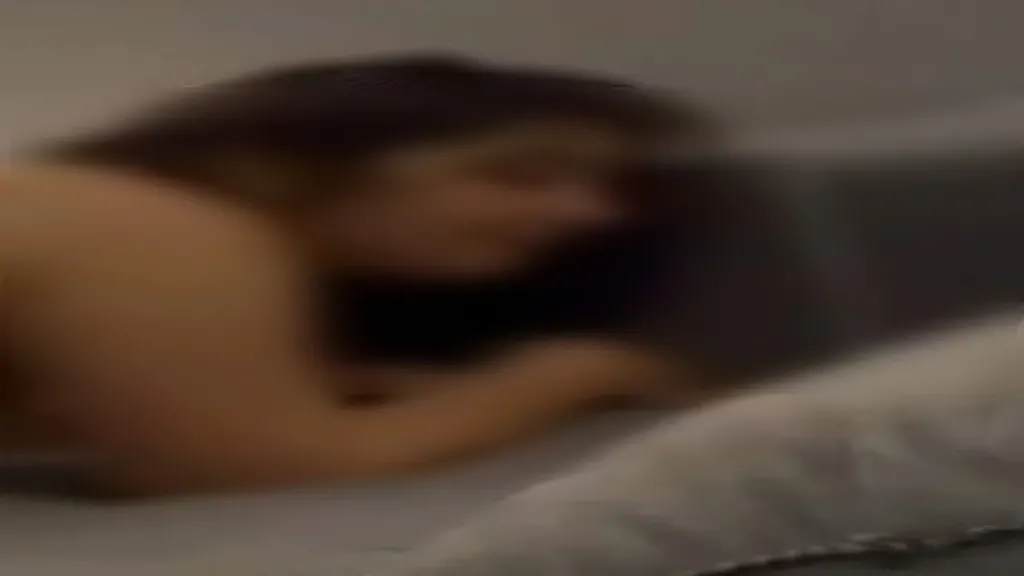 تداعيات “فيديو رحمة محسن” تتصاعد.. ببلاغ للنائب العام: “جوزي صورني خلسة في الفراش وطلب بـ3 ملايين جنيه”