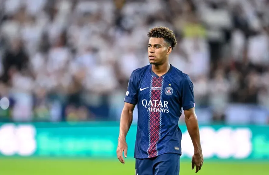 باريس سان جيرمان يعلن إصابة نجمه ديزيري دوي وغيابه لعدة أسابيع