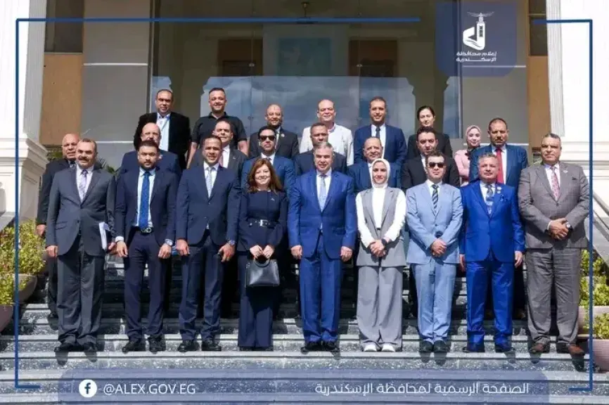 محافظ الإسكندرية يلتقي أعضاء مجلس الشيوخ لبحث الملفات الخدمية والتنموية بالمحافظة