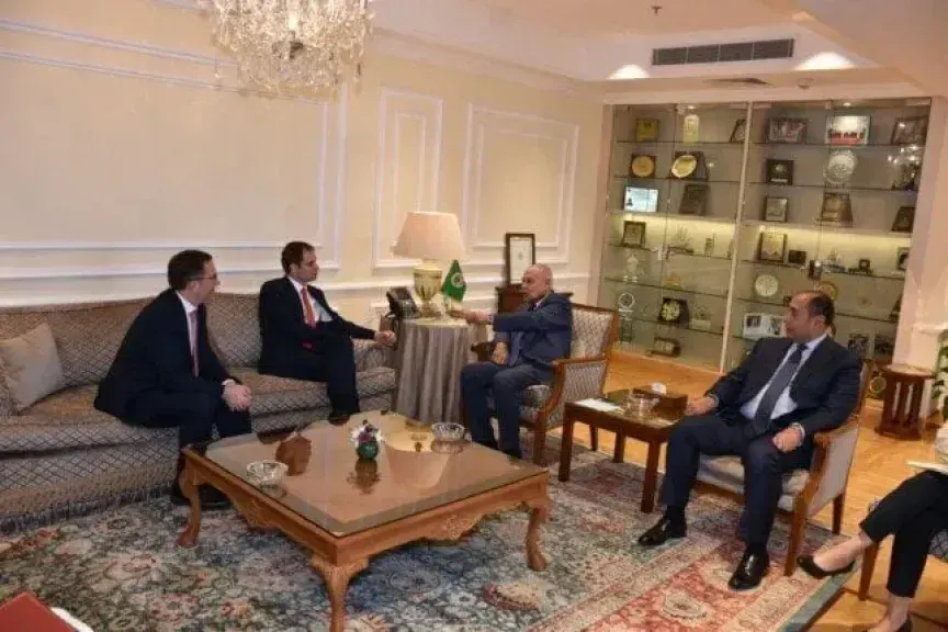 أبو الغيط يستقبل وزير الدولة البريطاني لشؤون الشرق الأوسط وشمال إفريقيا