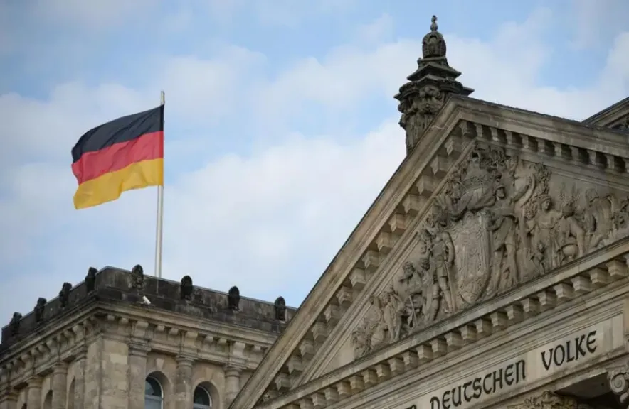 ألمانيا تعلن تكثيف عودة السوريين إلى بلادهم.. تركيز على المجرمين وتشجيع العودة الطوعية