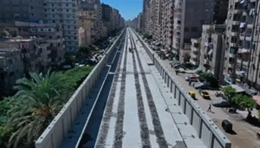 نتهاء تركيب قضبان مترو الإسكندرية في عدد من المحطات.. المشروع يدخل مرحلة التنفيذ المتقدمة نحو التشغيل التجريبي