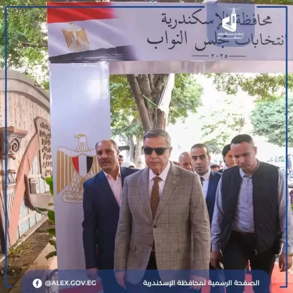 محافظ الإسكندرية يتفقد اللجان الانتخابية استعدادًا لاستقبال المواطنين غدًا