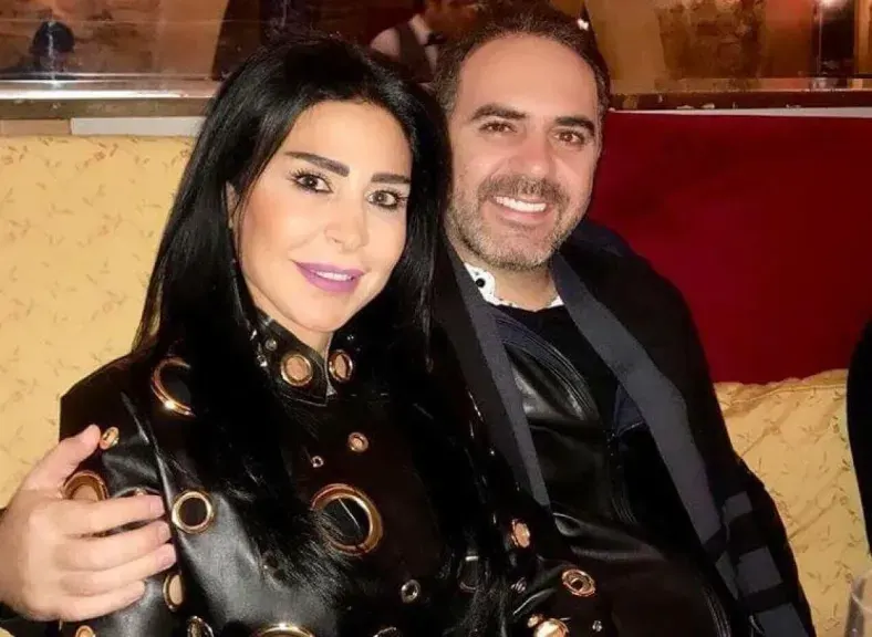 وائل جساريخرج عن صمتة ويُنهي شائعات الطلاق: «أنا وزوجتي سمن على عسل مدى العمر»