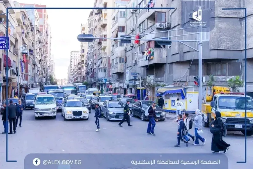 بعد 72 ساعة فقط من جولة المحافظ بالفلكي… تركيب الإشارة المرورية الجديدة لتنظيم الحركة ورفع معدلات الأمان