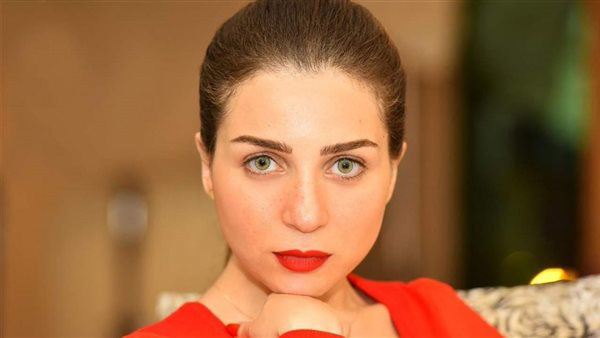 بعد جراحة عاجلة ودخول العناية المركزة.. تطورات الحالة الصحية للفنانة مي عز الدين وموعد خروجها من المستشفى
