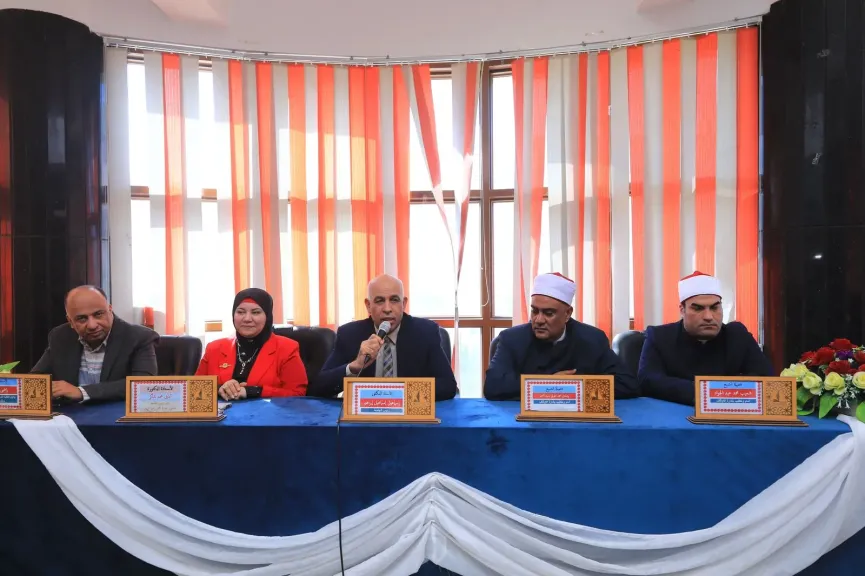 رئيس جامعة كفر الشيخ يشهد ندوة «السوشيال ميديا بين البناء والهدم» بكلية علوم الثروة السمكية والمصايد