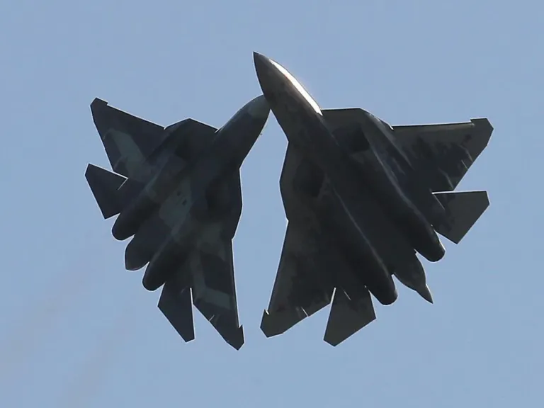 نهاية التفوق الإسرائيلي في السماء. الجزائر تحصل على ”سو-57” والسعودية تضغط لامتلاك ”F-35” وإسرائيل تحذّر من نهاية التفوّق الجوي