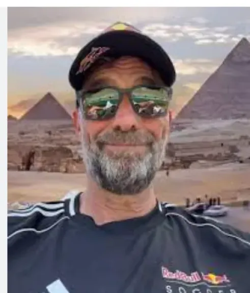 الأهرامات المصرية.. حضارة لا تُقلَّد وتاريخ لا يُسرَق — موقف يورجن كلوب يعيد التذكير بأن الأصالة لا تصنعها الأموال