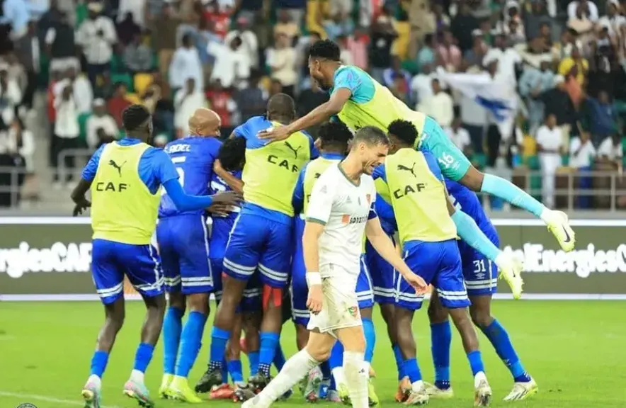 شتباكات عنيفة  في دوري أبطال إفريقيا بين الهلال السوداني ومولودية الجزائر - فيديو و تفاصيل
