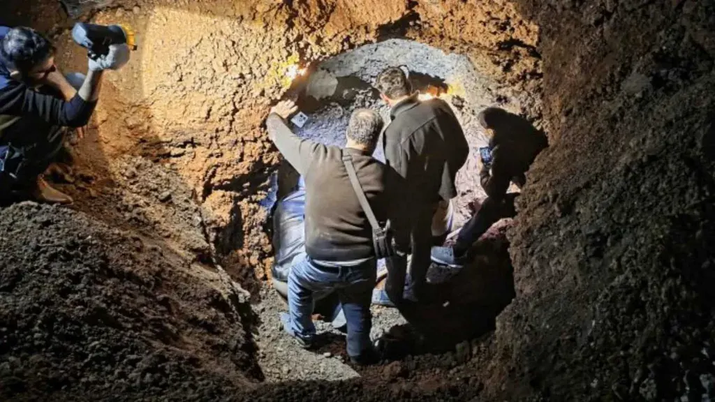 نهب الآثار السورية بين خرافة ”مغارة الذهب” وواقع الدمار.. ماذا يحدث في درعا؟