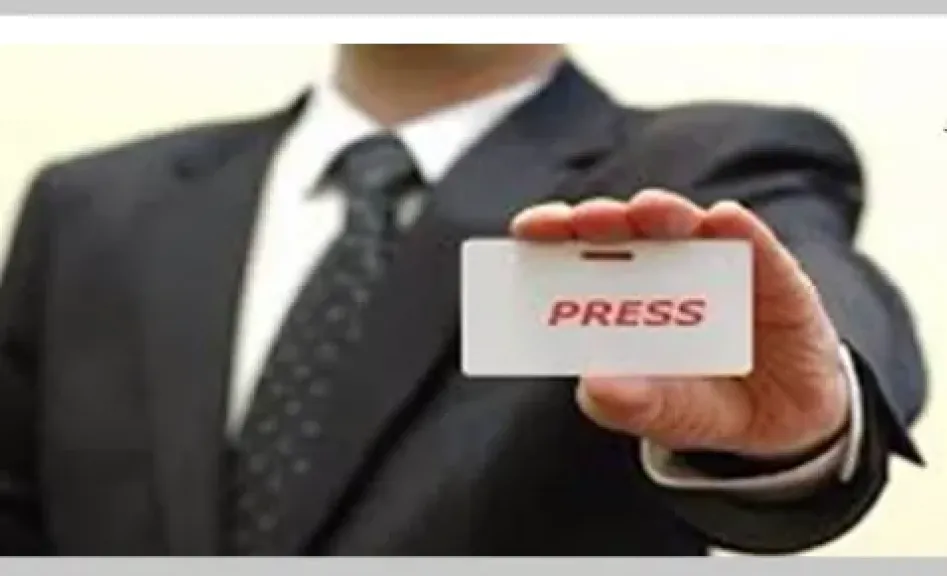 بالقانون.. السجن والغرامة لمن ينتحل صفات «نائب – مستشار – عمدة – شيخ – صحفي – إعلامي – دكتور» دون سند رسمي