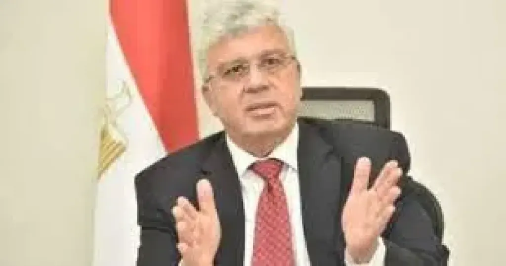 بالمستندات.. فضيحة تهز جامعة أسيوط: تلاعب رسمي في نتائج 8 طلاب والجزاء “لوم” فقط! مقارنة تكشف ازدواجية المعايير في مؤسسات التعليم