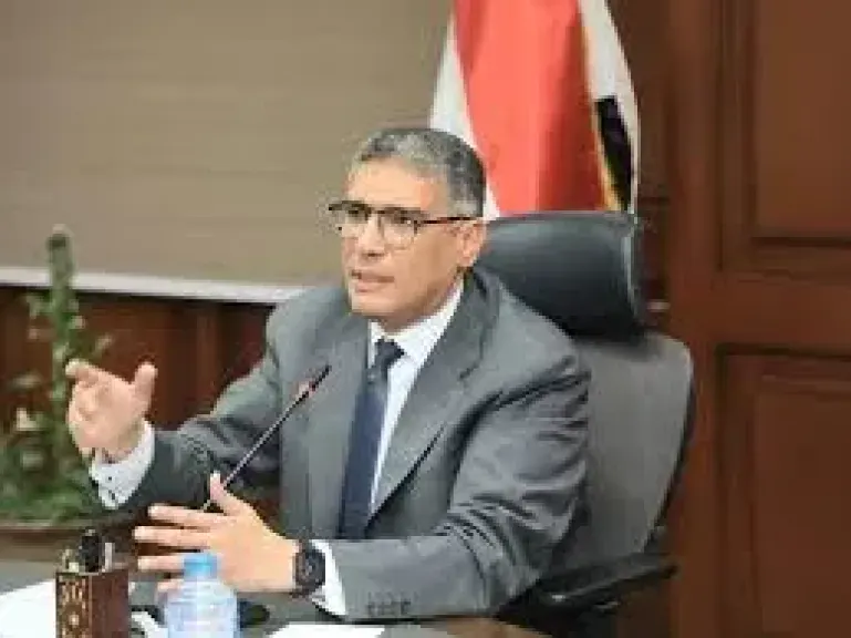 محافظ الجيزة يتفقد سير أعمال تطوير حديقتي الحيوان والأورمان
