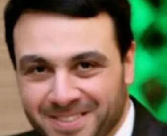 تفاصيل مقتل الفنان سعيد مختار أمام نادي وادي دجلة بأكتوبر.. مشاجرة تنتهي بجريمة مأساوية