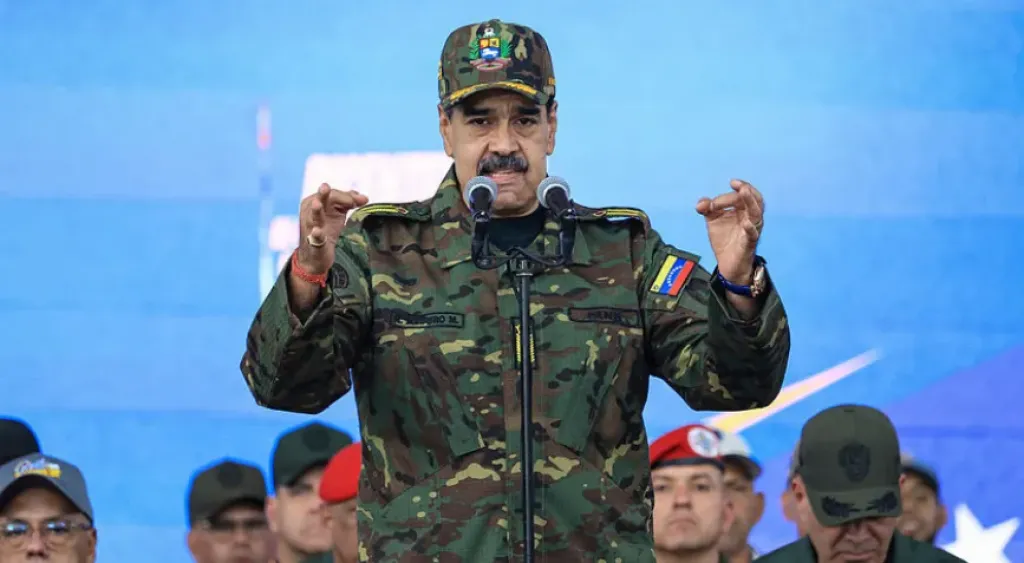 مادورو: فنزويلا تعزز استراتيجيتها الدفاعية وتدعو إلى رد إقليمي موحد في مواجهة الضغوط الخارجية