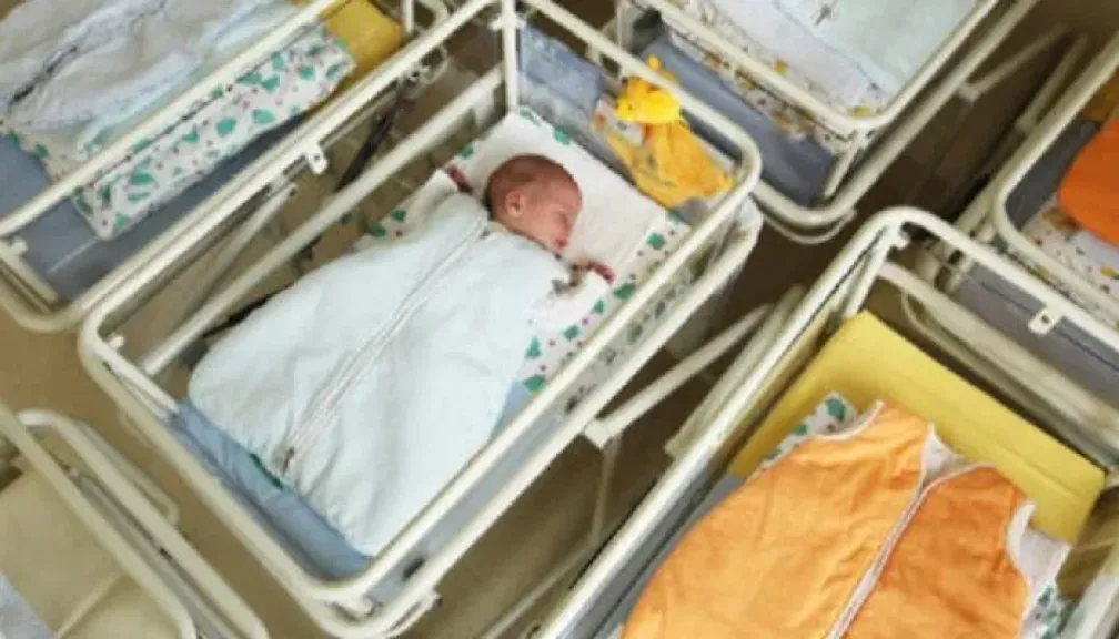 الدول العربية الأكثر عددًا في المواليد عام 2025.. مصر تتصدر واليمن والعراق يلاحقان وتحولات ديموغرافية لافتة