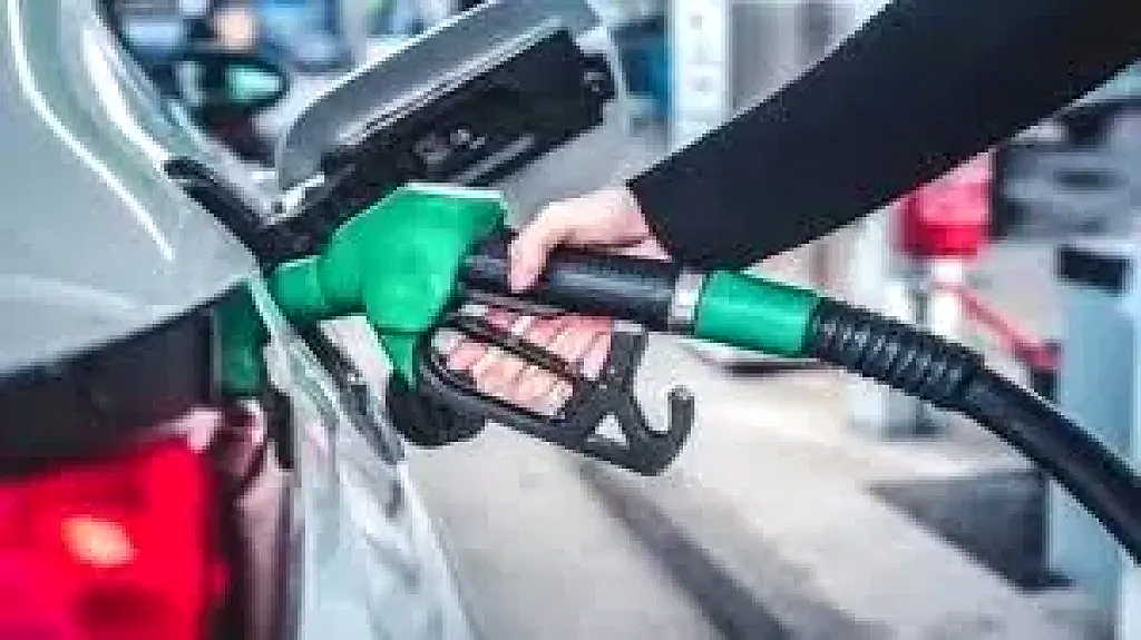 مستهل الأسبوع.. أسعار البنزين والسولار اليوم الإثنين 22 ديسمبر 2025