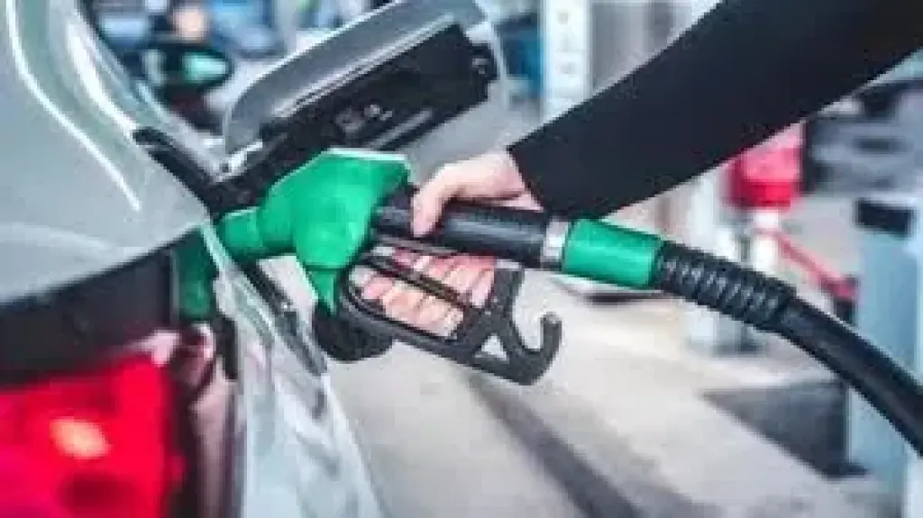 مستهل الأسبوع.. أسعار البنزين والسولار اليوم الإثنين 22 ديسمبر 2025