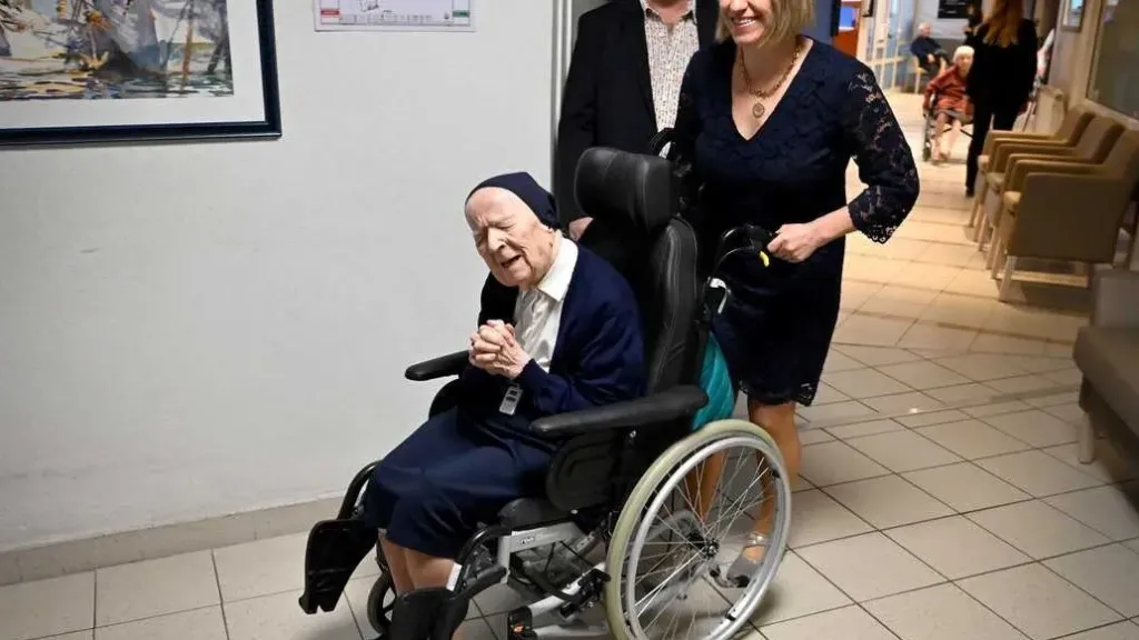 معمرون عرب حطموا الأرقام القياسية.. قصص عشرة عاشوا قرونًا وكتبوا التاريخ بأعمارهم