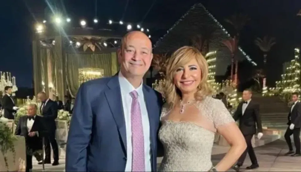 علاقة عاطفية ورغبة في الزواج من جانب الزوج وراء انفصال لميس الحديدي وعمرو أديب بعد زواج 25 عامًا