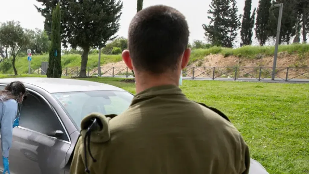 دهس فلسطيني أثناء الصلاة قرب رام الله.. الشرطة الإسرائيلية تفرج عن الجندي وتحوله للإقامة الجبرية