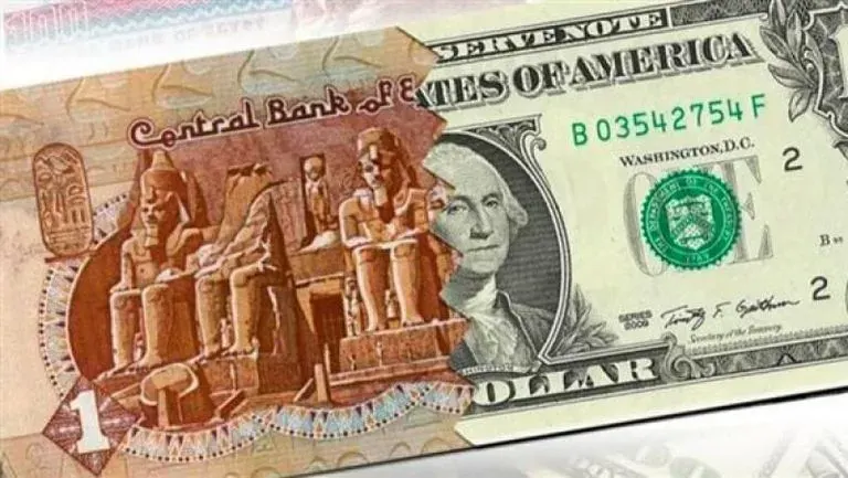 أوراق نقدية فئة 100 دولار أمريكي - أرشيفية