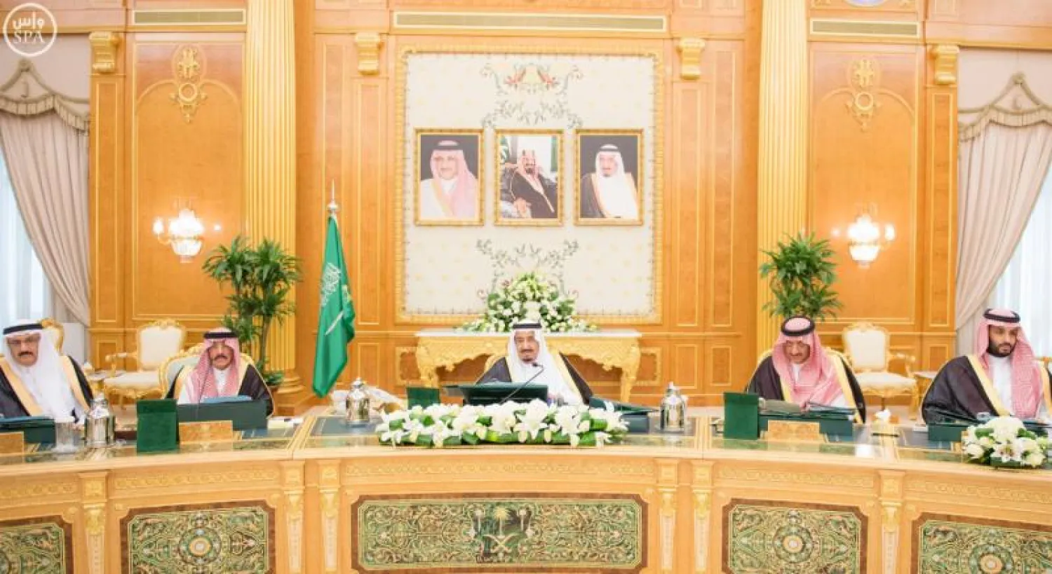 مجلس الوزراء السعودي: أوامر خادم الحرمين تجسد حرصه على رعاية مصالح الوطن  والحفاظ على استقراره