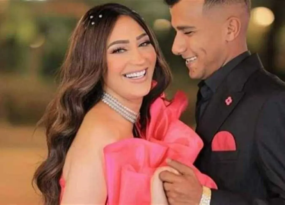 عصام صاصا فى أول ظهور بعد انفصاله عن زوجته: «الناس بيتكلموا كأنهم عايشين  معانا» | المصري اليوم