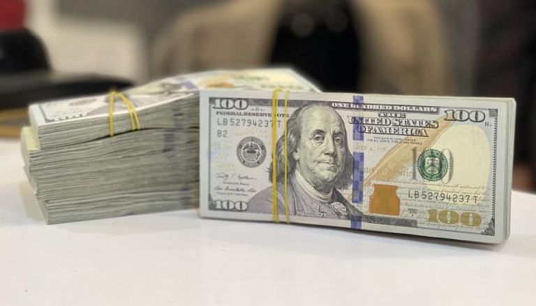 أوراق نقدية فئة 100 دولار أمريكي