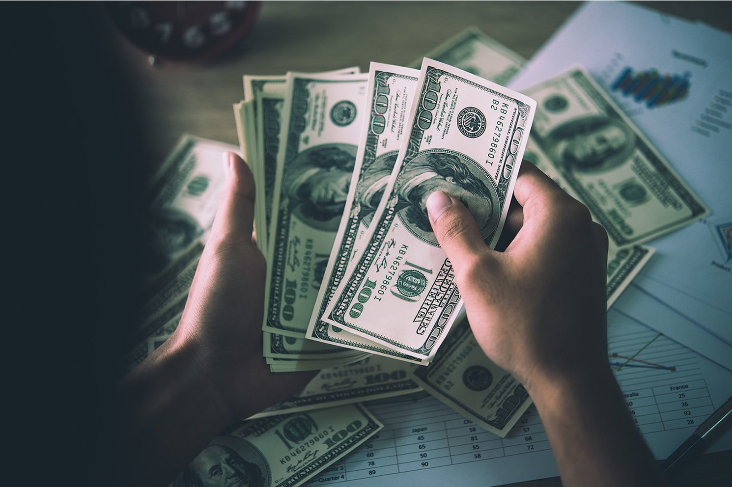 تراجع سعر الدولار اليوم الأربعاء 6 مايو 2026 بمستهل التعاملات.. الأخضر بكام