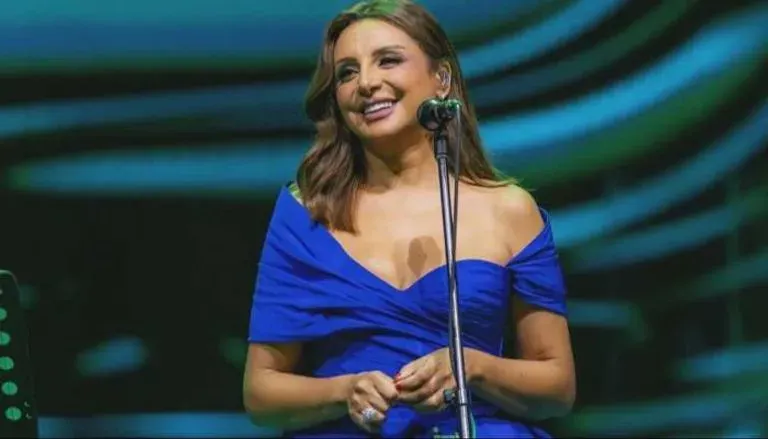 الفنانة أنغام